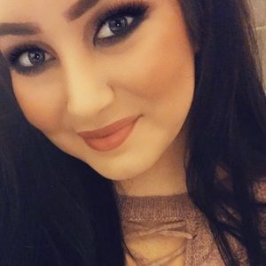 Meet your Posher, Brittney